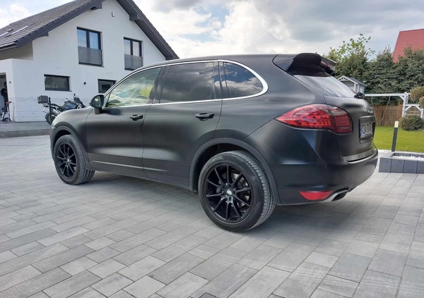 Porsche Cayenne cena 104550 przebieg: 191000, rok produkcji 2012 z Szczucin małe 92